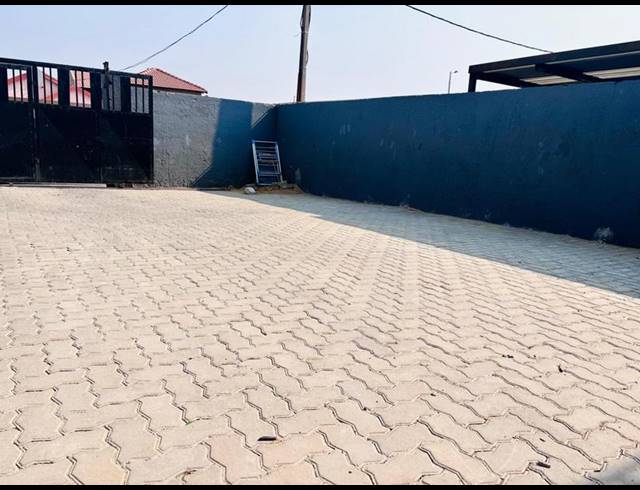 2 BEDROOM PROPERTY TO RENT IN FLEURHOF